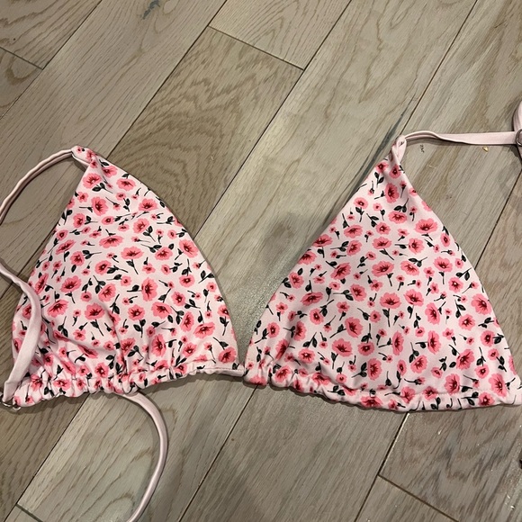 Stylish Pink Floral Bikini Top - Picture 2 of 3